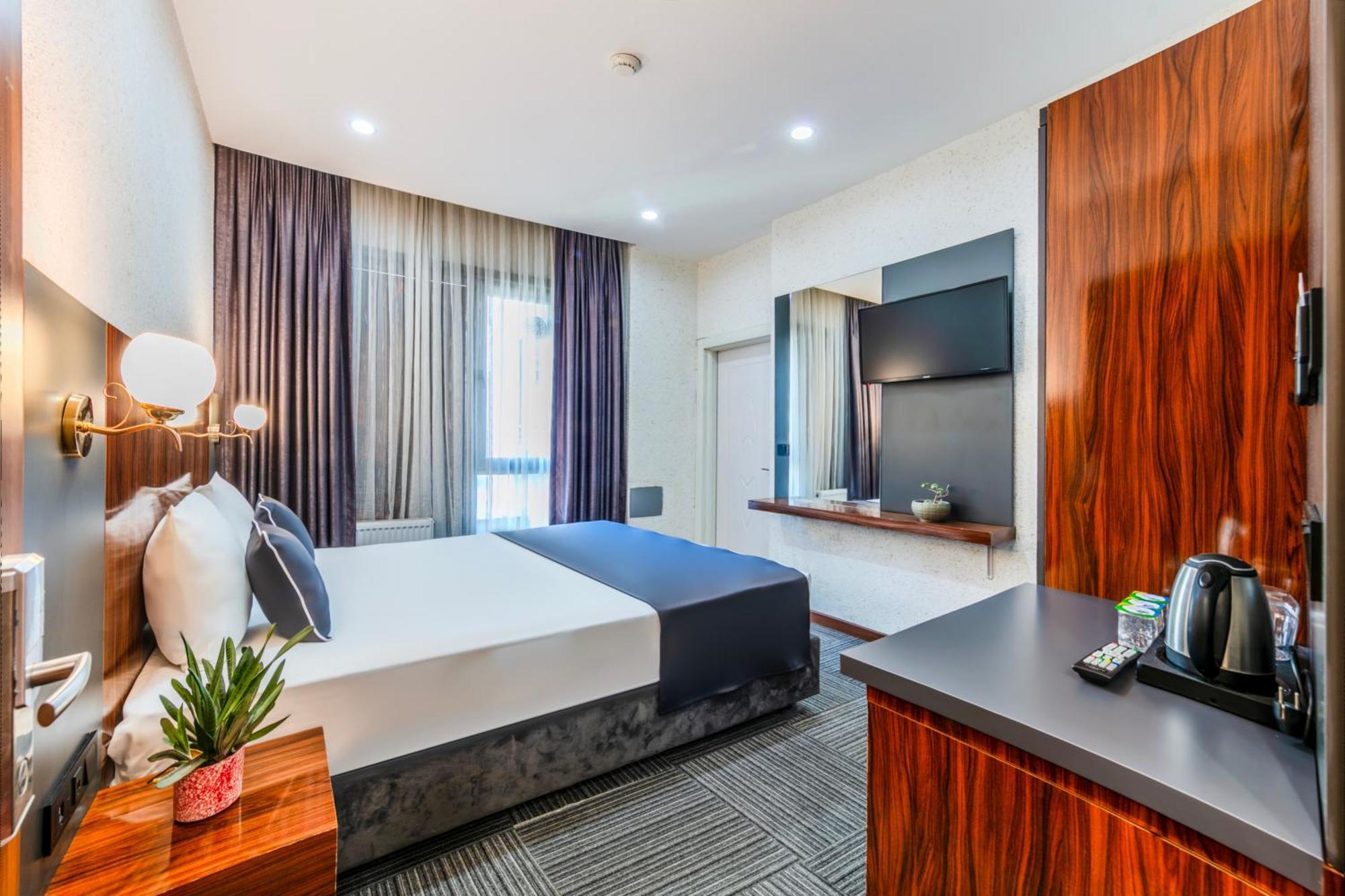 Hotel Med Airport
