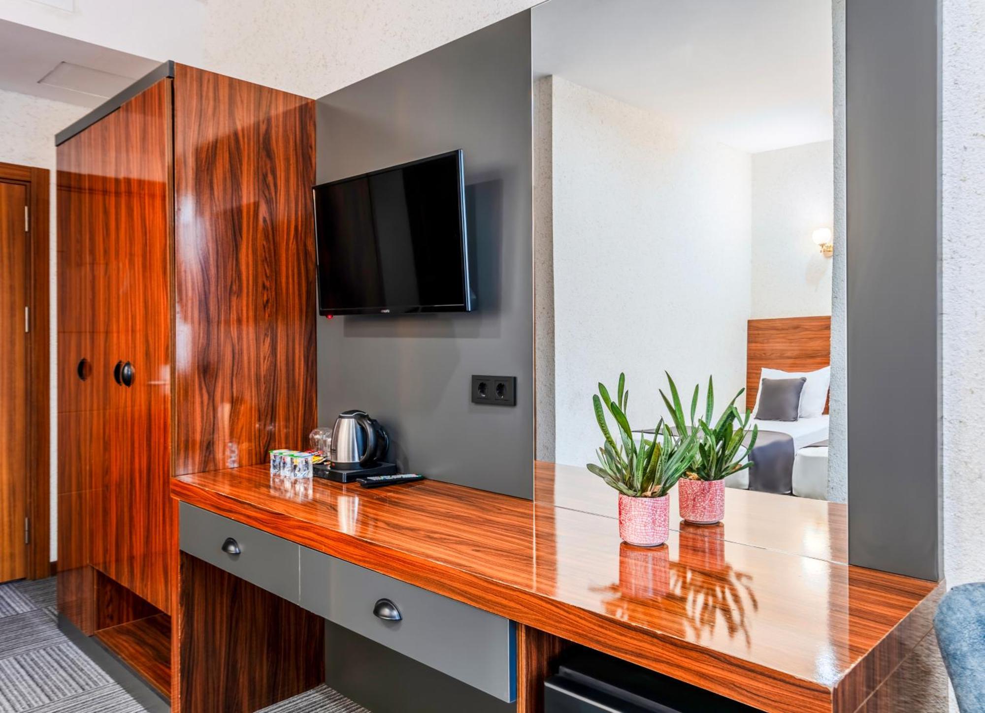 Med Airport Hotel 4*