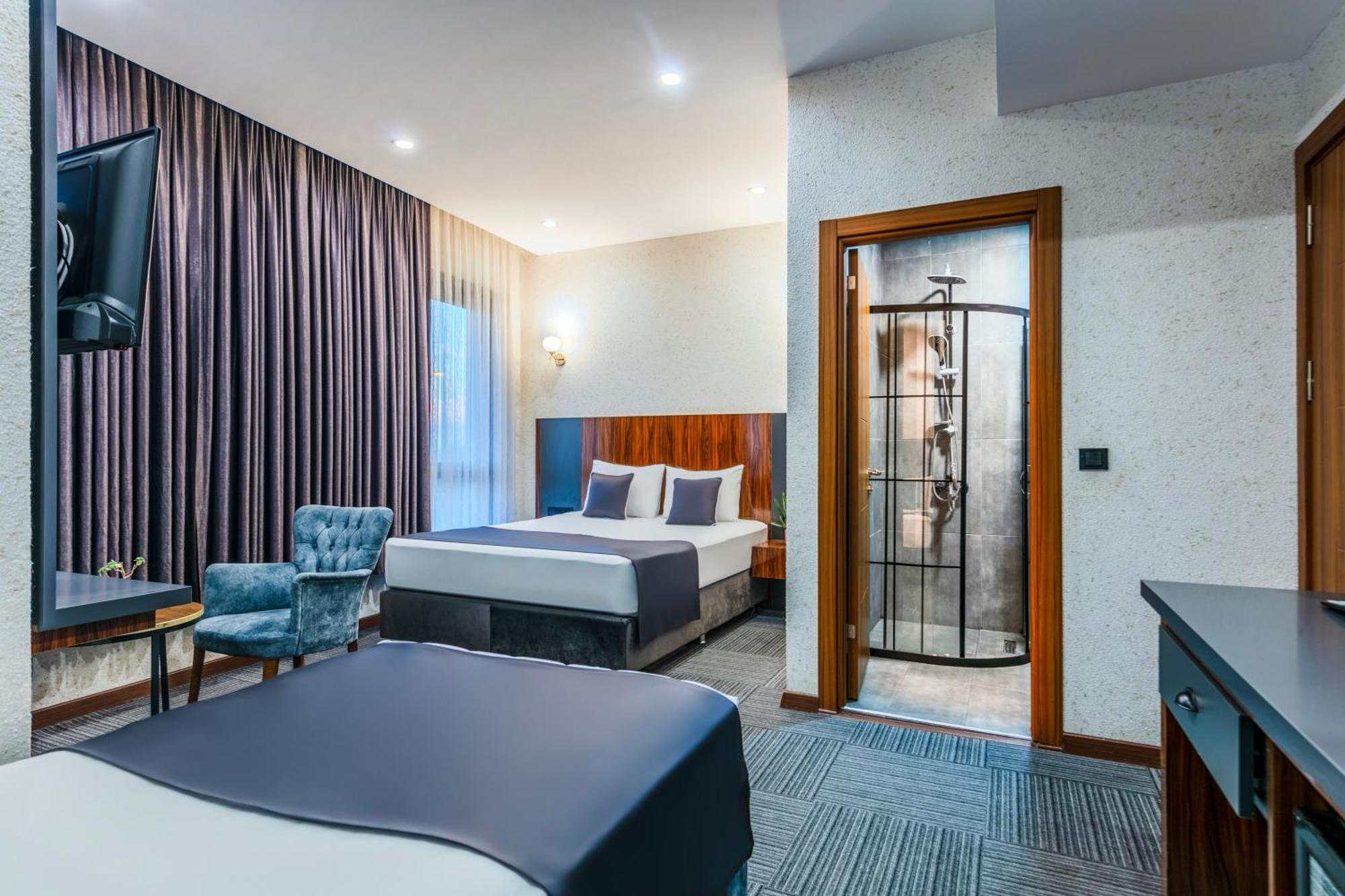 Hotel Med Airport 4*